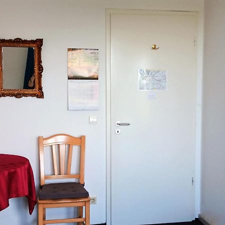 Zimmer Zentral In Berlín Exterior foto
